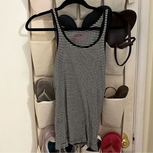 ❌SOLD❌ Old Navy Stripped Black and White Tank Top